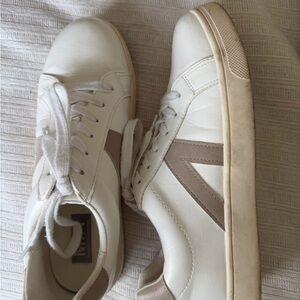 Women’s MIA White Sneaker